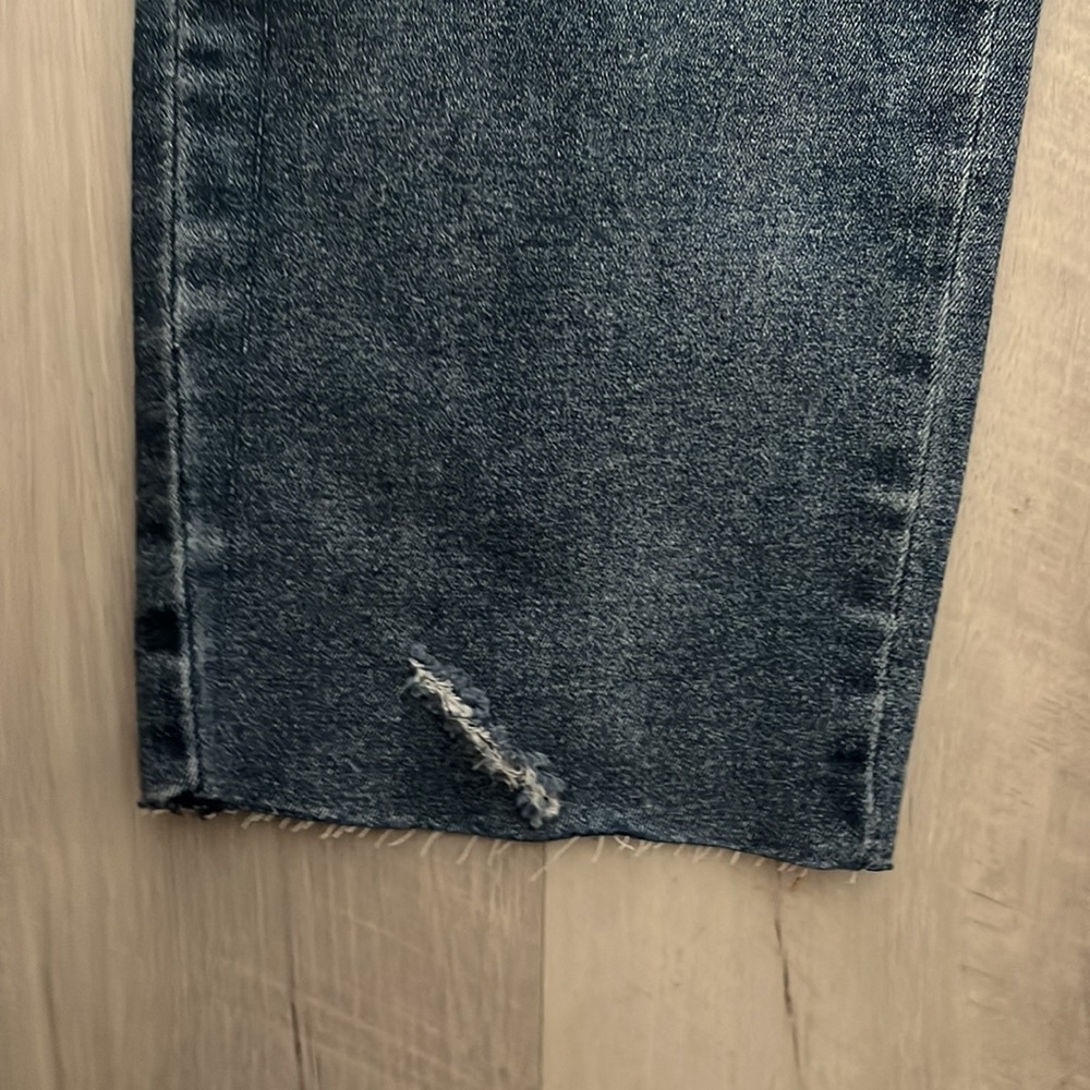 Straight leg jeans with rips - Picture 3 of 4